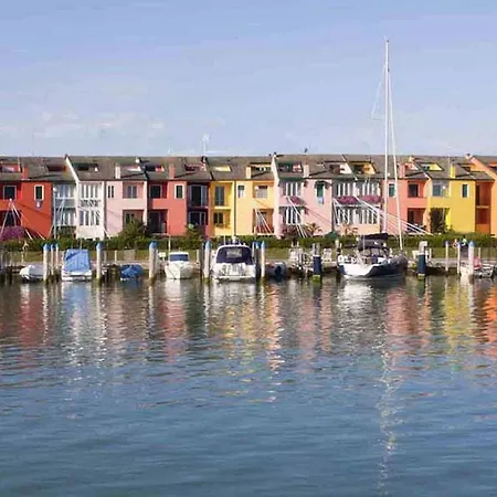 Comfy Flat With Balcony And Shared Pool - Beahost Apartment Porto Santa Margherita di Caorle