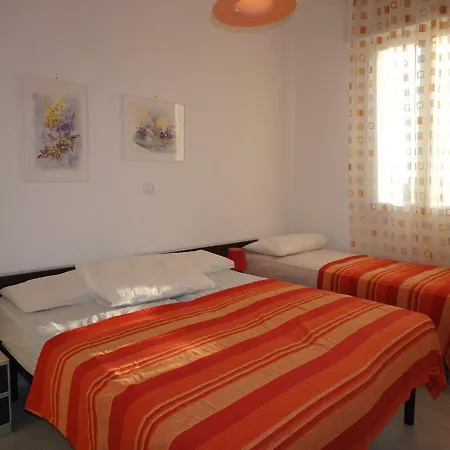 Comfy Flat With Balcony And Shared Pool - Beahost Apartment *