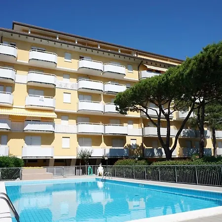 Apartment Comfy Flat With Balcony And Shared Pool - Beahost Porto Santa Margherita di Caorle