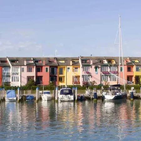 Apartment Comfy Flat With Balcony And Shared Pool - Beahost Porto Santa Margherita di Caorle